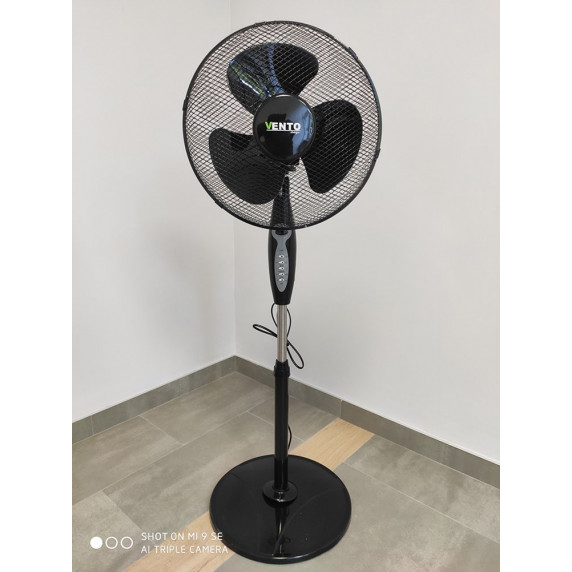 Otthoni álló ventilátor VENTO 40 cm 40W távirányítóval - Fekete